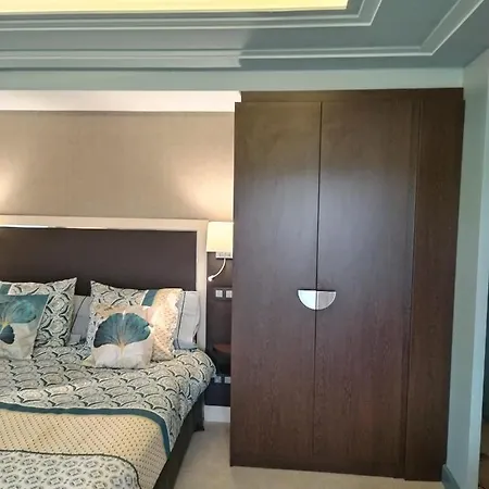 Appart hôtel Deluxe Vue Sur Golf *