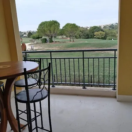 Deluxe Vue Sur Golf 4* ז'וביניה