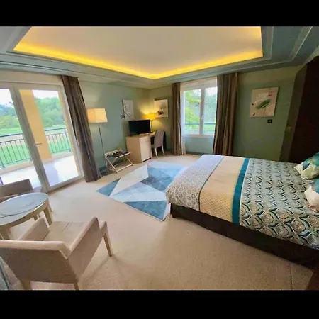 Deluxe Vue Sur Golf *