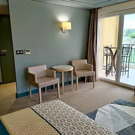 Ξενοδοχείο με διαμερίσματα Deluxe Vue Sur Golf Juvignac